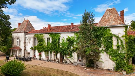 Kasteel in Ribérac, Dordogne