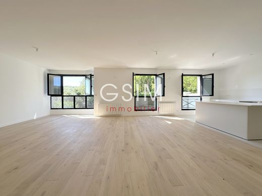 Apartment in Garches, Hauts-de-Seine