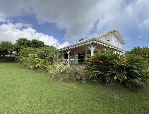 Luxury home in Le Lamentin, Martinique