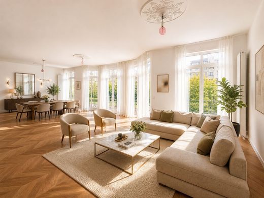 Luxus-Haus in Clamart, Hauts-de-Seine