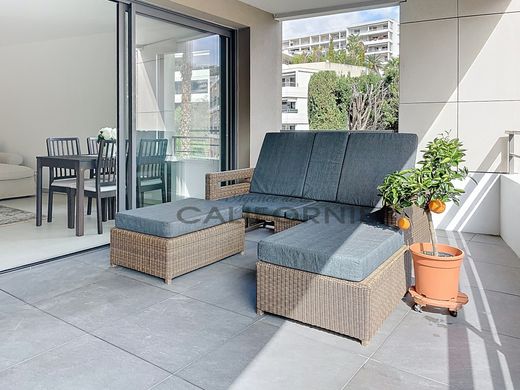 Apartment / Etagenwohnung in Cannes, Alpes-Maritimes