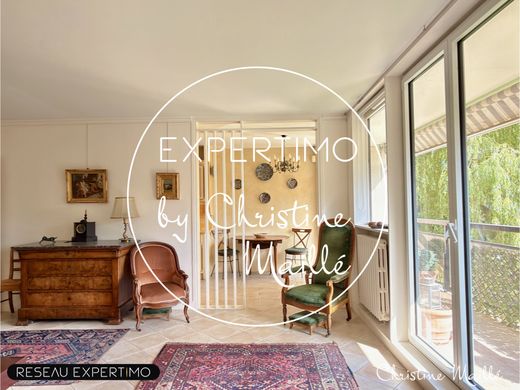 Apartment in Versailles, Yvelines