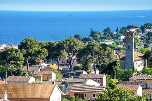 Land in Carqueiranne, Var