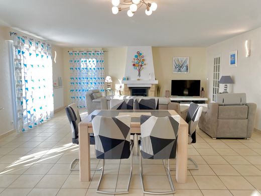 Luxus-Haus in Saint-Palais-sur-Mer, Charente-Maritime