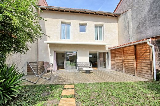 Luxury home in Bordeaux, Gironde