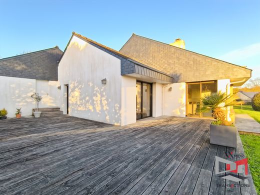 Casa di lusso a Lannion, Côtes-d'Armor