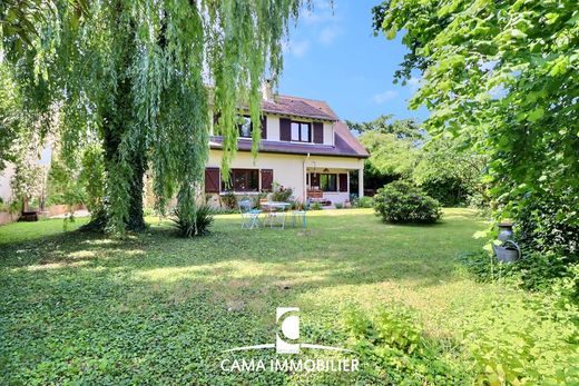 Элитный дом, Fontenay-le-Fleury, Yvelines