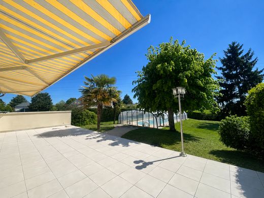 Luxury home in Fondettes, Indre and Loire