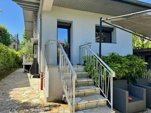 Luxus-Haus in Aix-les-Bains, Savoy