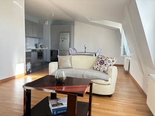 Apartment in Joinville-le-Pont, Val-de-Marne