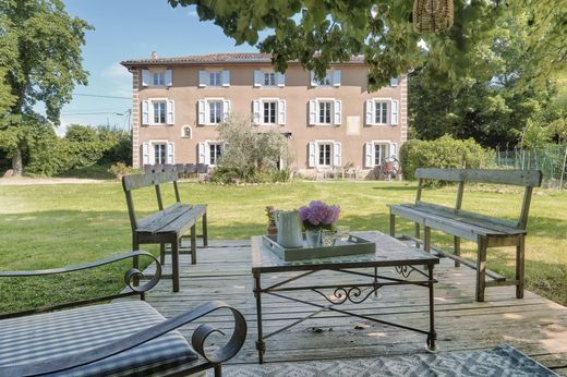 Luxus-Haus in Pact, Isère