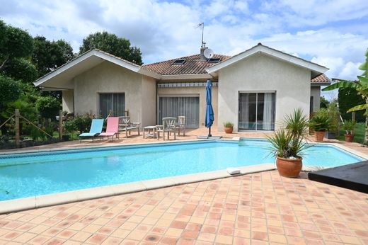 Casa di lusso a Marmande, Lot-et-Garonne