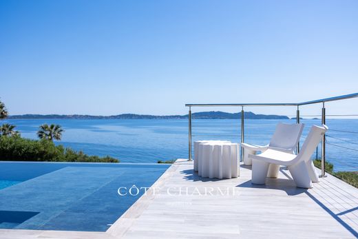Casa di lusso a Carqueiranne, Var