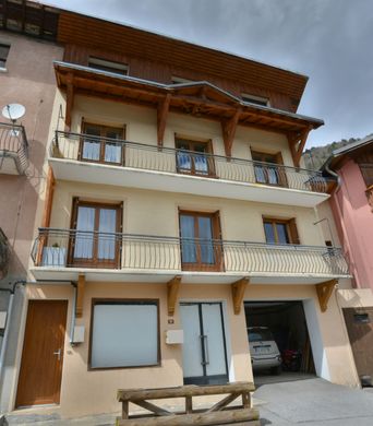 Luxe woning in Montagny, Savoy