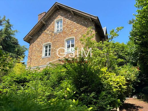 Casa di lusso a Chaville, Hauts-de-Seine