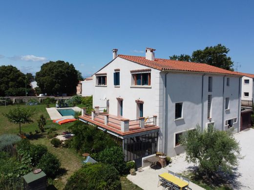 Luksusowy dom w Palau-del-Vidre, Pyrénées-Orientales