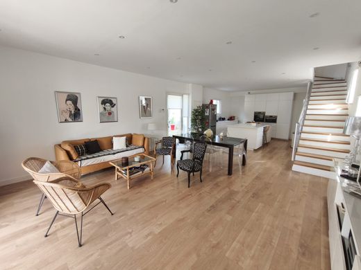 Luxury home in Six-Fours-les-Plages, Var