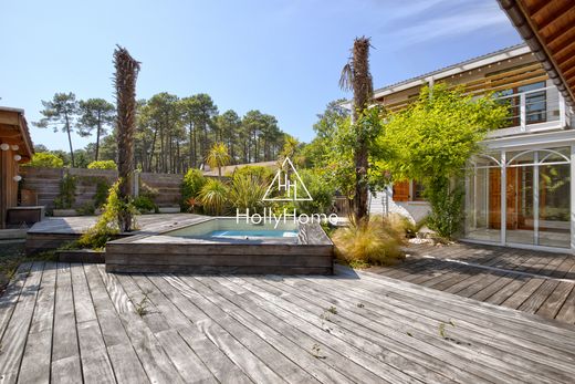 Luxury home in Lège-Cap-Ferret, Gironde