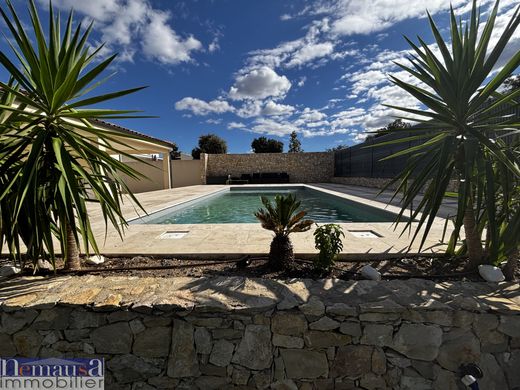 Villa à Nîmes, Gard