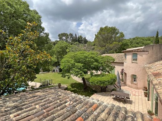 Villa a Nîmes, Gard
