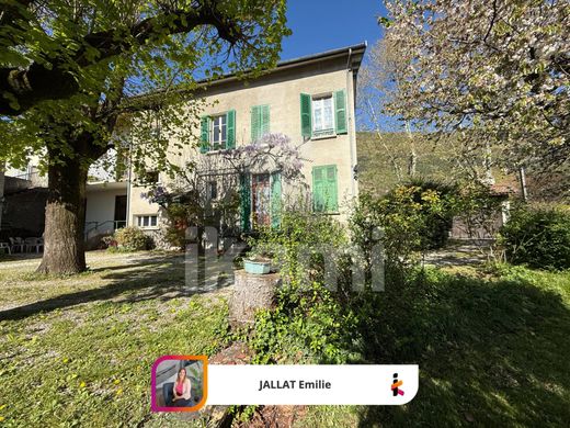 Lüks ev Vif, Isère