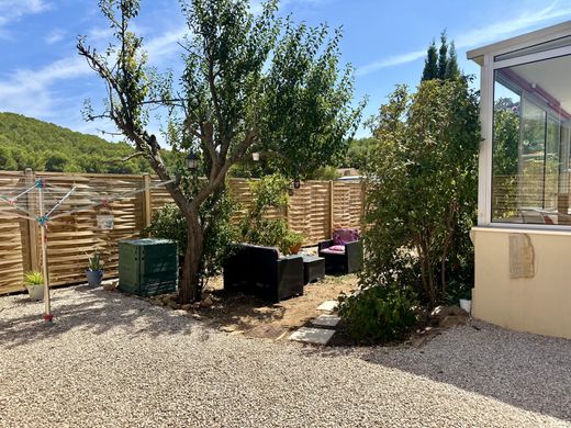 Apartamento - Carqueiranne, Var