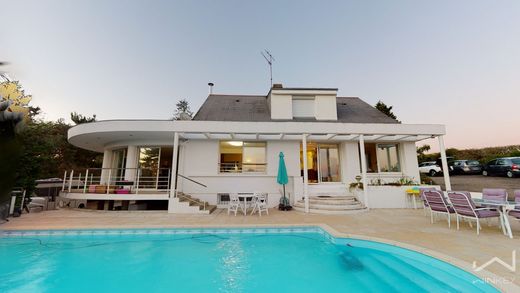 Luxury home in Mûrs-Erigné, Maine-et-Loire