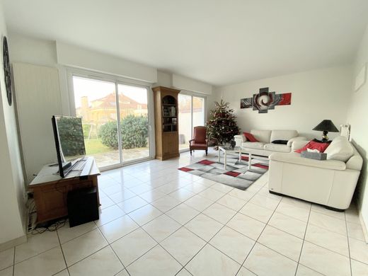 Casa de lujo en Villeneuve-le-Roi, Valle de Marne