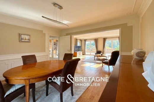 Luxury home in Saint-Brieuc, Côtes-d'Armor