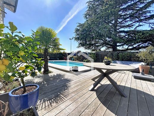 Luxus-Haus in Caudéran, Gironde