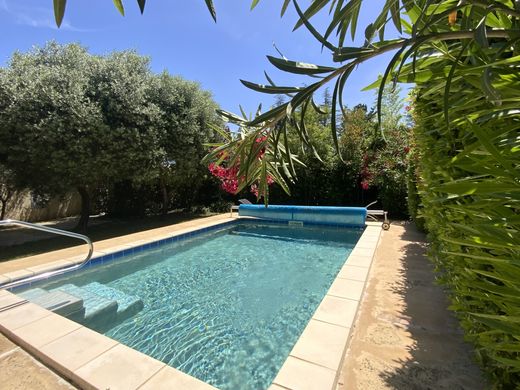 Casa di lusso a Uzès, Gard