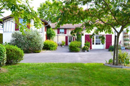 Luxe woning in Aire-sur-l'Adour, Landes