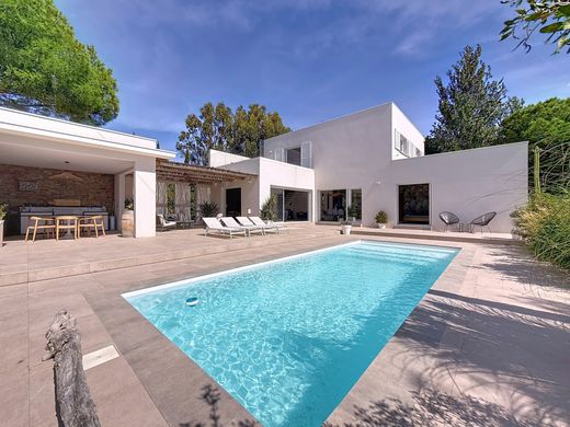 Luxury home in Perpignan, Pyrénées-Orientales