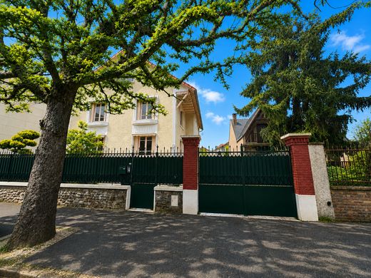 Luxury home in Joinville-le-Pont, Val-de-Marne