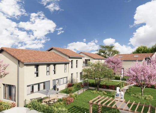 Πολυτελή κατοικία σε Rillieux-la-Pape, Rhône