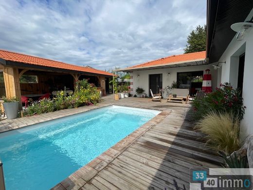 Maison de luxe à Lugos, Gironde