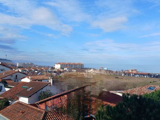 Apartment in Anglet, Pyrénées-Atlantiques