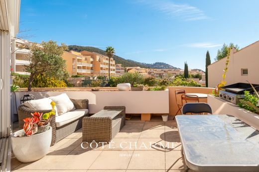 Apartment in Carqueiranne, Var
