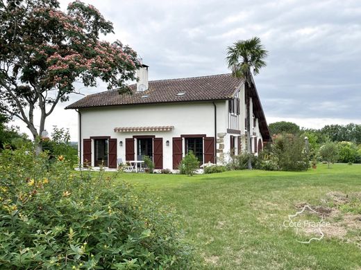 Villa in Salies-de-Béarn, Pyrénées-Atlantiques