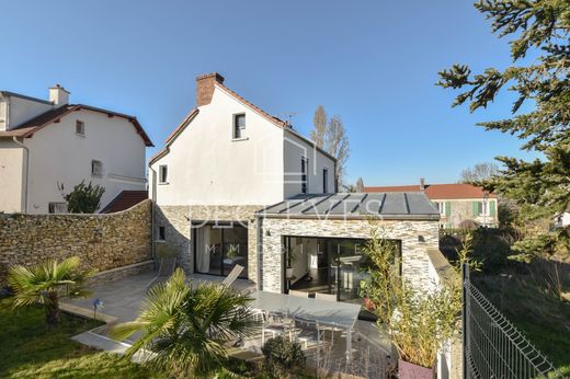 Casa di lusso a Orgeval, Yvelines
