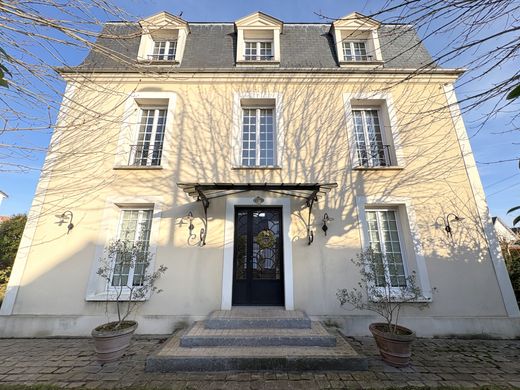 Luxus-Haus in La Varenne-Saint-Hilaire, Val-de-Marne