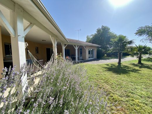 Luxus-Haus in Budos, Gironde