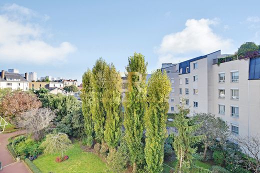 Apartment / Etagenwohnung in Le Kremlin-Bicêtre, Val-de-Marne