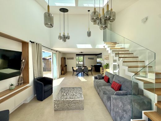 Villa in Gujan-Mestras, Gironde