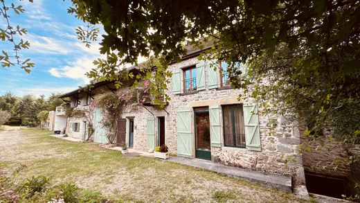 Casa di lusso a Quarré-les-Tombes, Yonne