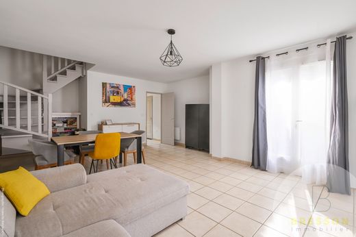 Luxe woning in Auriol, Bouches-du-Rhône