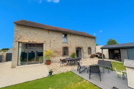 Luksusowy dom w Thoiry, Yvelines