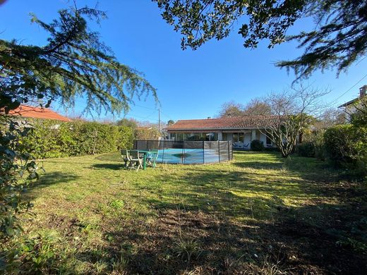 Πολυτελή κατοικία σε Gujan-Mestras, Gironde