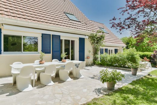 Luxe woning in Saint-Witz, Val d'Oise