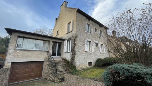 Luxus-Haus in Beaune, Cote d'Or